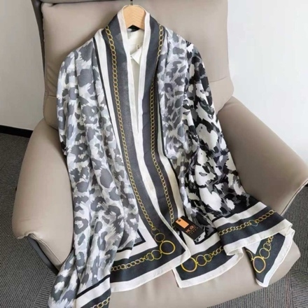 MORU Regalia Luxe Women’s Monochrome Fusion Scarf