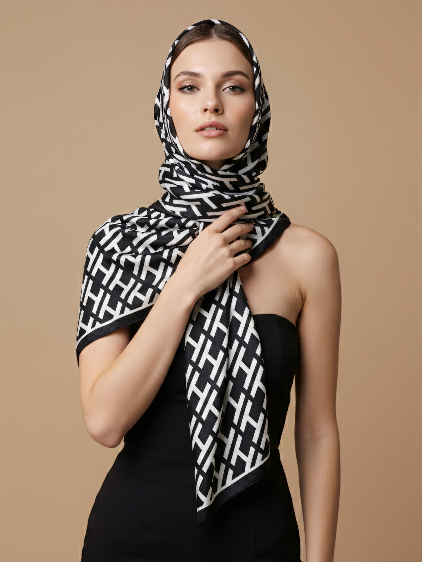 MORU Eterna Luxe Women’s Monochrome Lattice Scarf