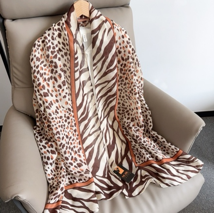 MORU Urban Luxe Women’s Savannah Fusion Scarf